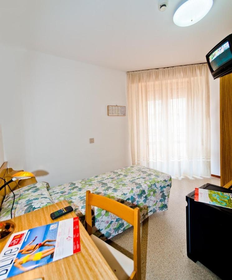 Hotel Bianchi Bibione Extérieur photo