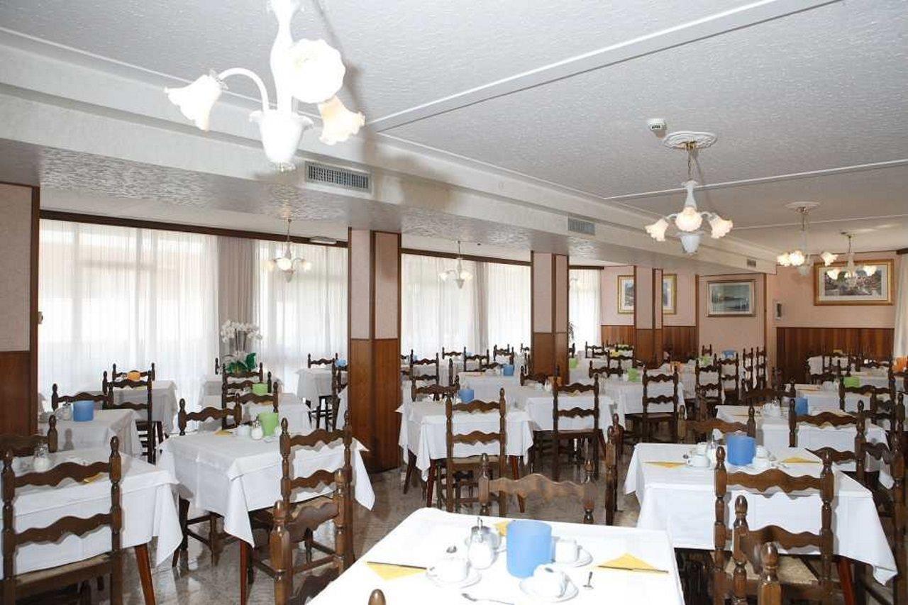 Hotel Bianchi Bibione Extérieur photo