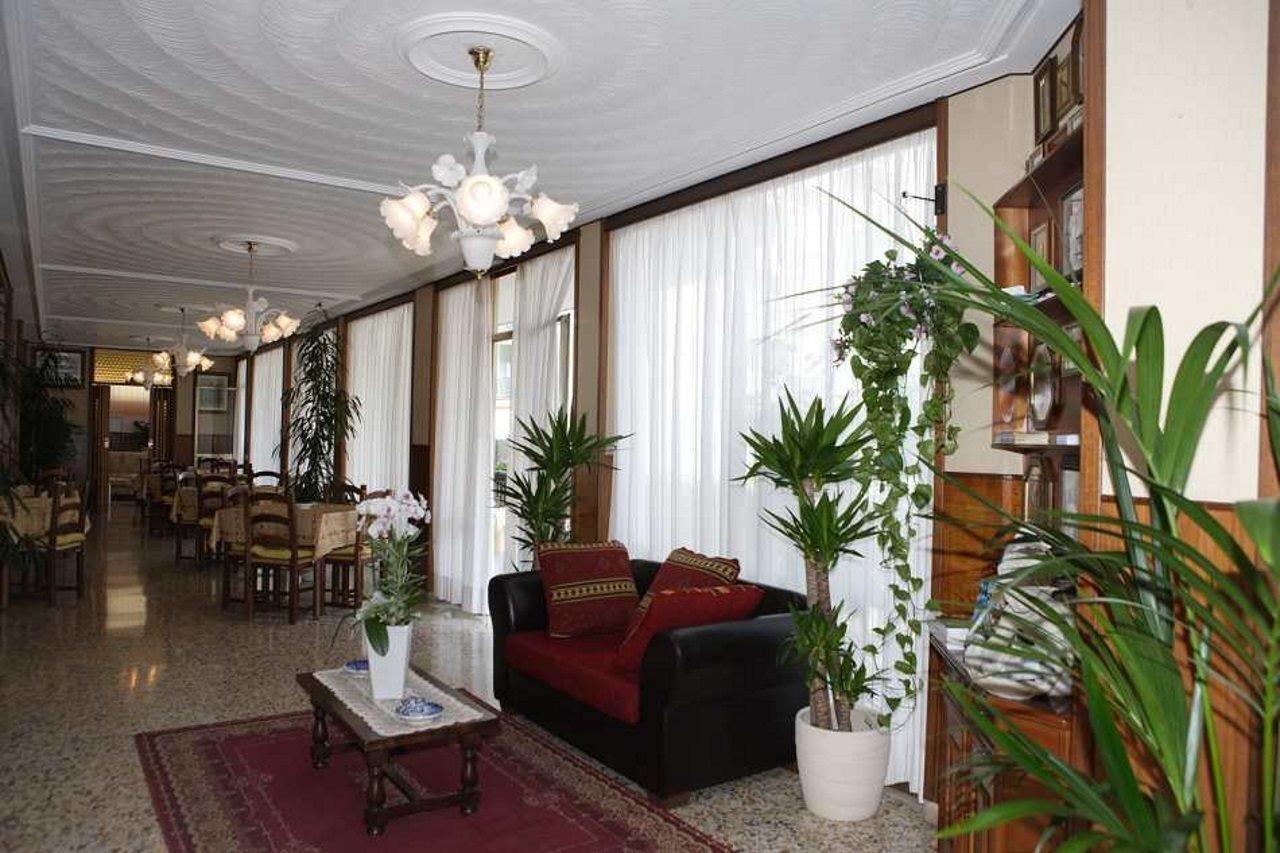 Hotel Bianchi Bibione Extérieur photo