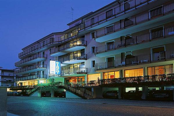 Hotel Bianchi Bibione Extérieur photo